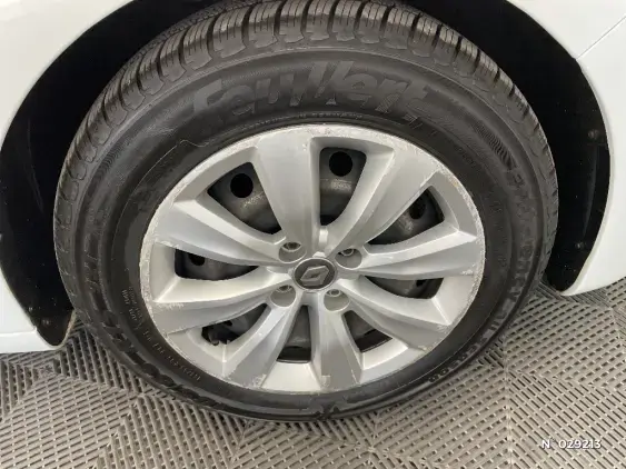 RENAULT CLIO V - voiture d'occasion - Photo 8