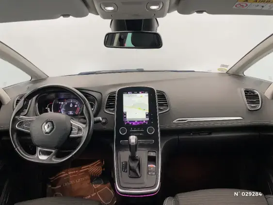 RENAULT SCENIC IV - voiture d'occasion - Photo 9