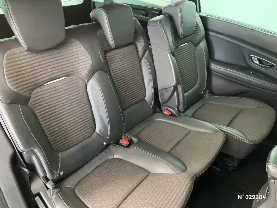 RENAULT SCENIC IV - voiture d'occasion - Photo 11