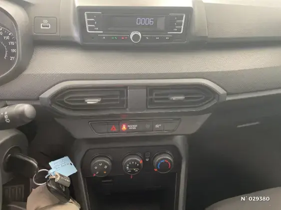 DACIA SANDERO III - voiture d'occasion - Photo 13