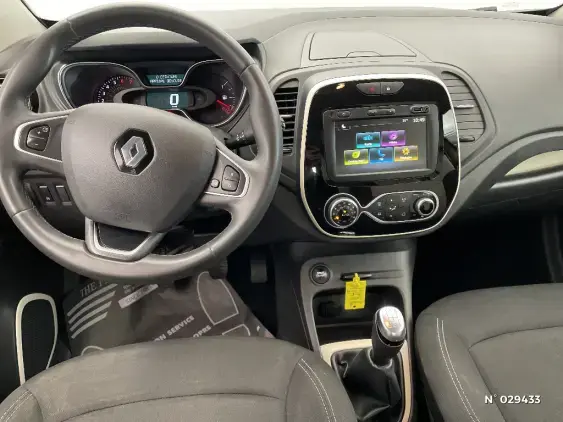 RENAULT CAPTUR - voiture d'occasion - Photo 9