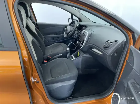 RENAULT CAPTUR - voiture d'occasion - Photo 10