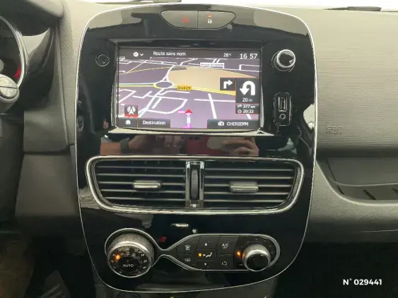 RENAULT CLIO IV - voiture d'occasion - Photo 13