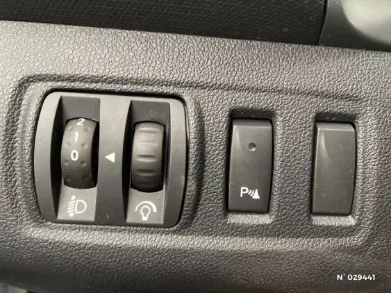 RENAULT CLIO IV - voiture d'occasion - Photo 15