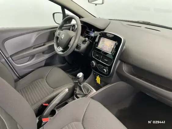 RENAULT CLIO IV - voiture d'occasion - Photo 10