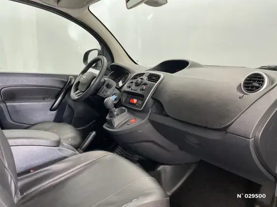 NISSAN NV250 - voiture d'occasion - Photo 10