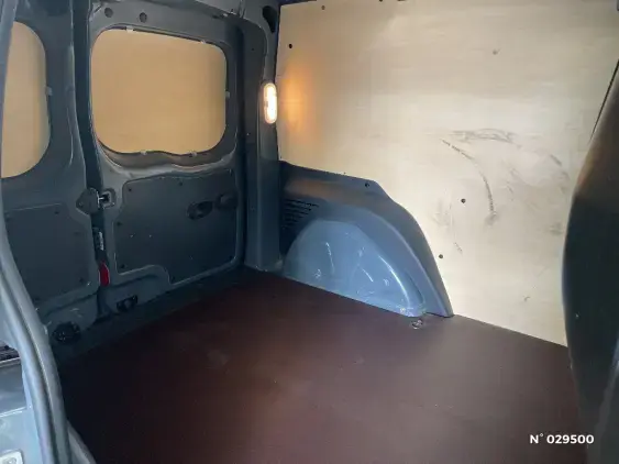 NISSAN NV250 - voiture d'occasion - Photo 11