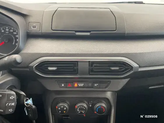 DACIA SANDERO III - voiture d'occasion - Photo 13