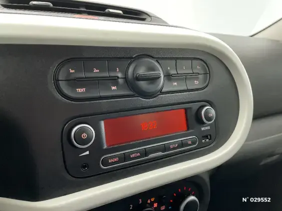 RENAULT TWINGO III - voiture d'occasion - Photo 13