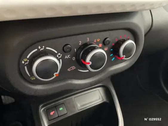 RENAULT TWINGO III - voiture d'occasion - Photo 14