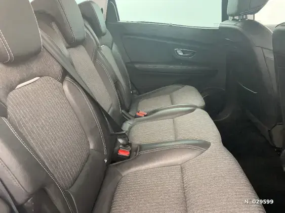 RENAULT SCENIC IV - voiture d'occasion - Photo 11