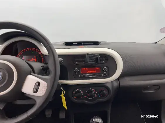 RENAULT TWINGO III - voiture d'occasion - Photo 13