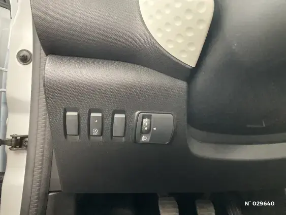 RENAULT TWINGO III - voiture d'occasion - Photo 15