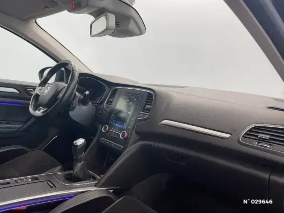 RENAULT MEGANE IV - voiture d'occasion - Photo 10