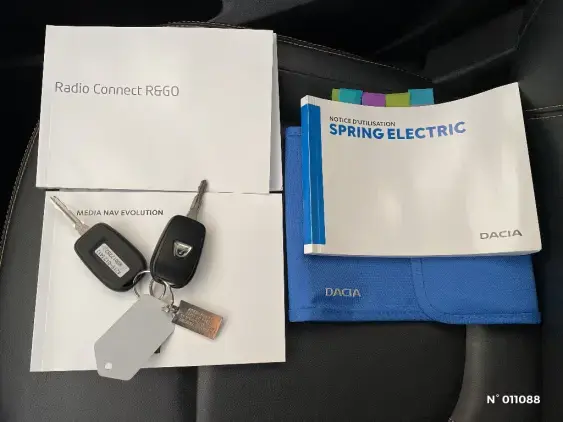 DACIA SPRING - voiture d'occasion - Photo 27