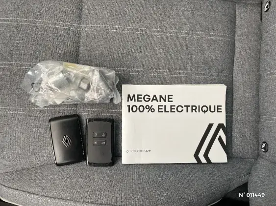 RENAULT MEGANE V - voiture d'occasion - Photo 26