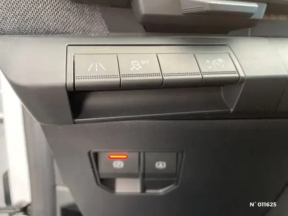 RENAULT MEGANE V - voiture d'occasion - Photo 15