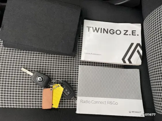 RENAULT TWINGO ELECTRIQUE III - voiture d'occasion - Photo 25