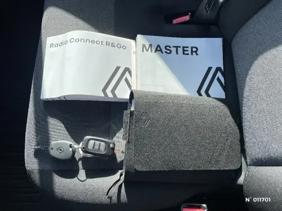 RENAULT MASTER FG III - voiture d'occasion - Photo 25