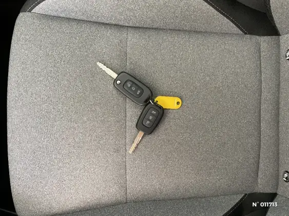 RENAULT CLIO V - voiture d'occasion - Photo 26