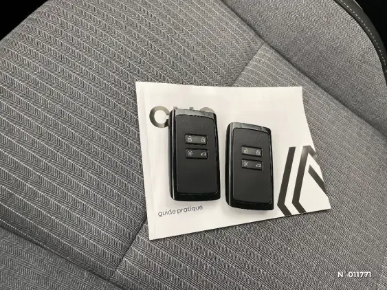 RENAULT CLIO V - voiture d'occasion - Photo 26