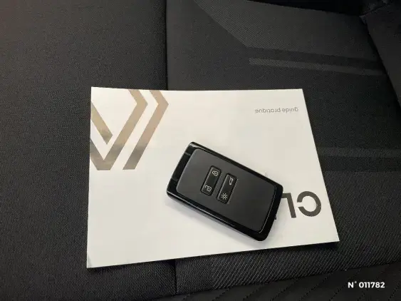 RENAULT CLIO V - voiture d'occasion - Photo 26