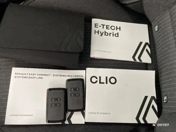 RENAULT CLIO V - voiture d'occasion - Photo 26