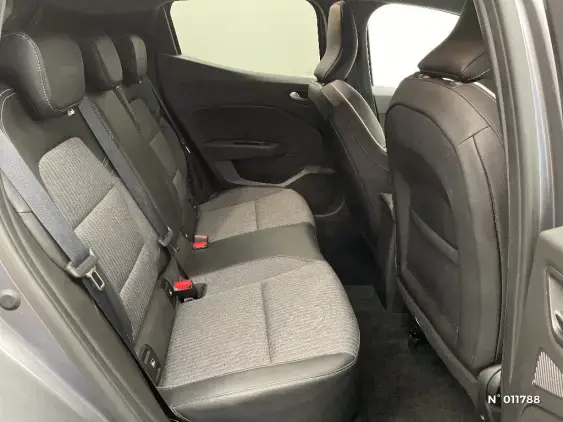 RENAULT CLIO V - voiture d'occasion - Photo 11