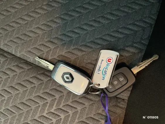 RENAULT CLIO V - voiture d'occasion - Photo 26