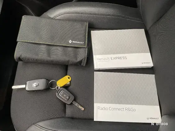 RENAULT EXPRESS VAN I - voiture d'occasion - Photo 25