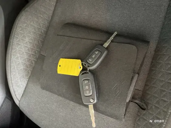 RENAULT CLIO V - voiture d'occasion - Photo 25