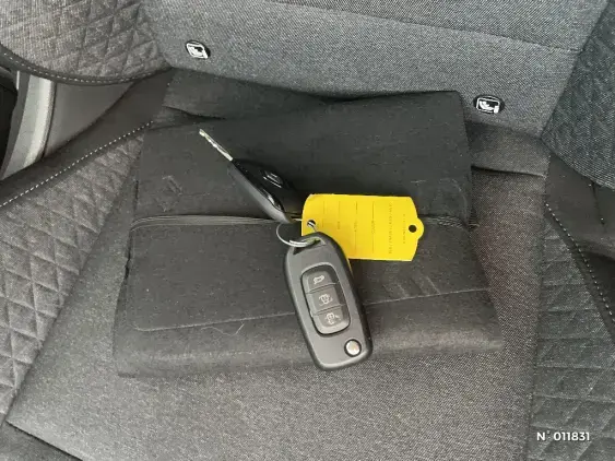 RENAULT CLIO V - voiture d'occasion - Photo 25