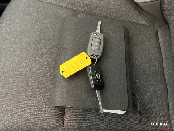 RENAULT CLIO V - voiture d'occasion - Photo 25