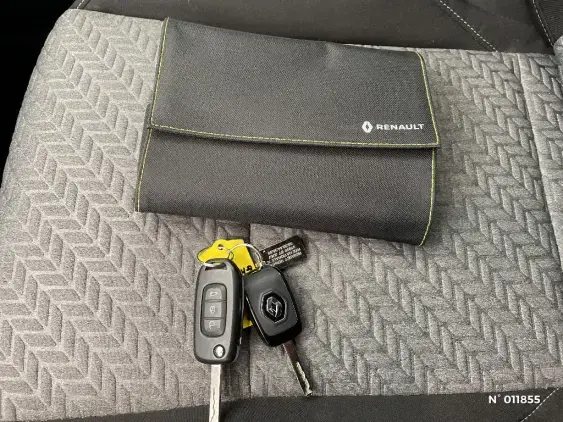 RENAULT CLIO V - voiture d'occasion - Photo 25