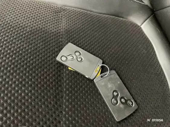 RENAULT CLIO IV - voiture d'occasion - Photo 26