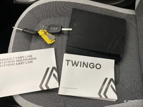 RENAULT TWINGO III - voiture d'occasion - Photo 26