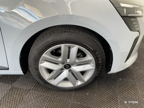 RENAULT CLIO V - voiture d'occasion - Photo 8