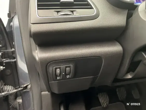 RENAULT MEGANE IV - voiture d'occasion - Photo 15