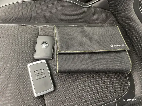 RENAULT MEGANE IV - voiture d'occasion - Photo 26