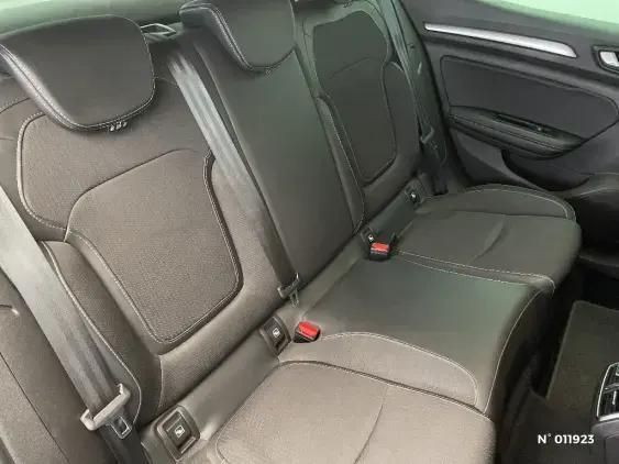 RENAULT MEGANE IV - voiture d'occasion - Photo 11