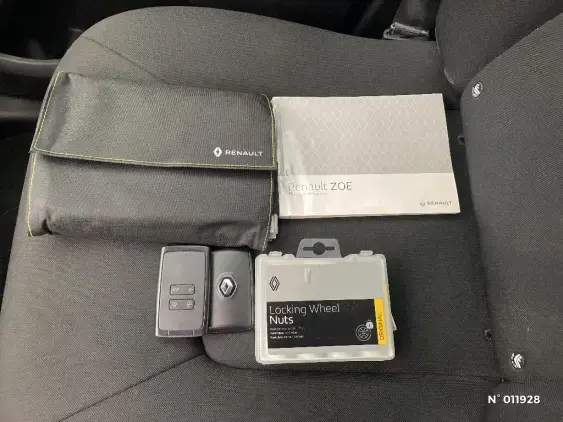 RENAULT ZOE - voiture d'occasion - Photo 26