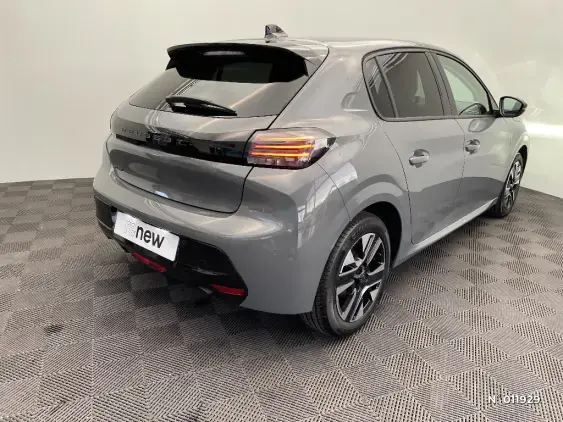 PEUGEOT 208 II - voiture d'occasion - Photo 4