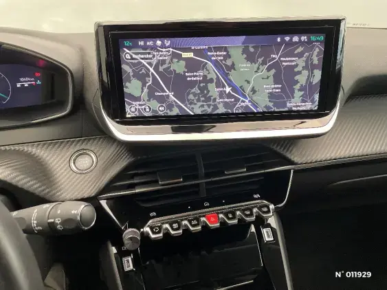 PEUGEOT 208 II - voiture d'occasion - Photo 13