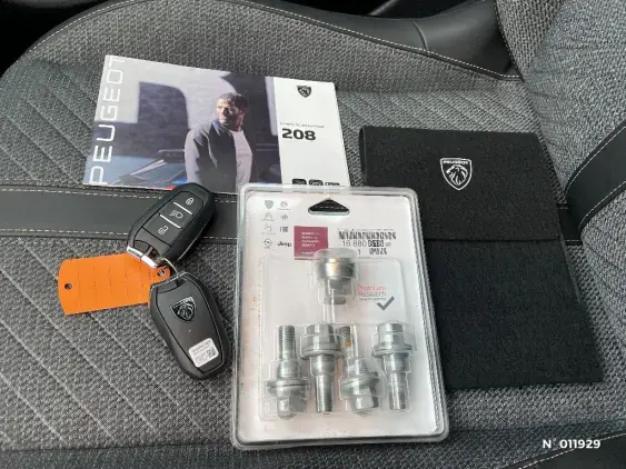 PEUGEOT 208 II - voiture d'occasion - Photo 26