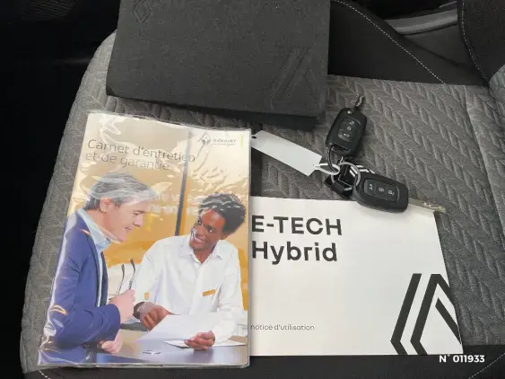 RENAULT CLIO V - voiture d'occasion - Photo 26