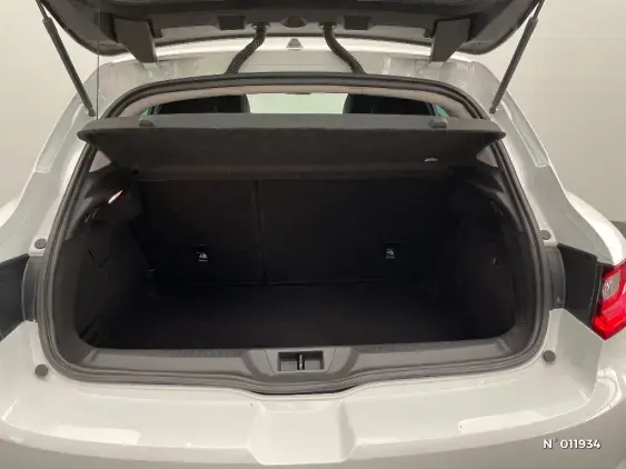 RENAULT MEGANE IV - voiture d'occasion - Photo 7