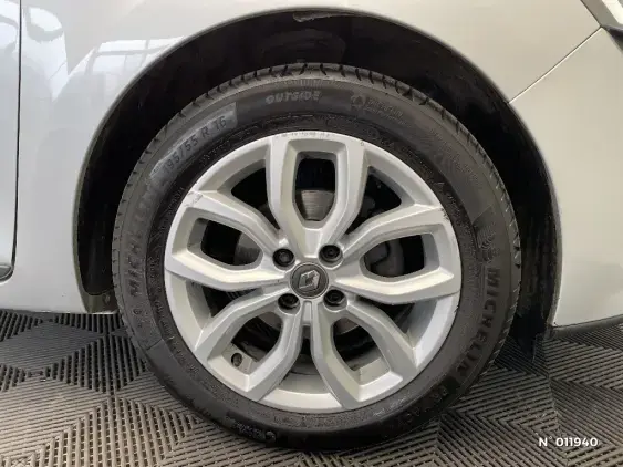 RENAULT CLIO IV - voiture d'occasion - Photo 8