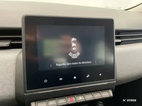 RENAULT CLIO V - voiture d'occasion - Photo 14