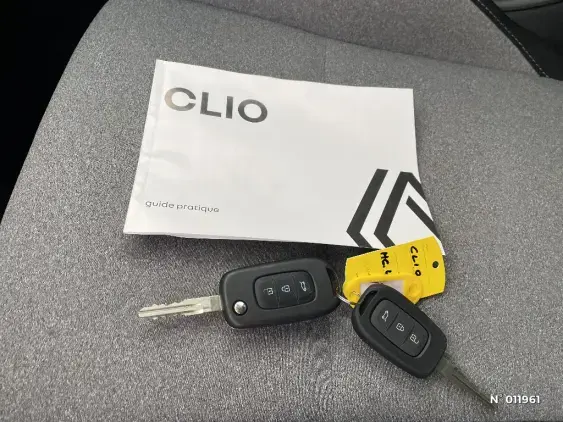 RENAULT CLIO V - voiture d'occasion - Photo 25