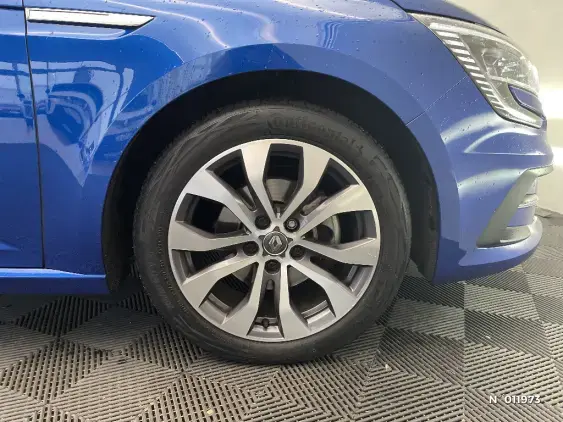 RENAULT MEGANE IV - voiture d'occasion - Photo 8